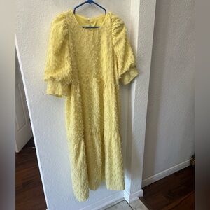 Feather yellow dress